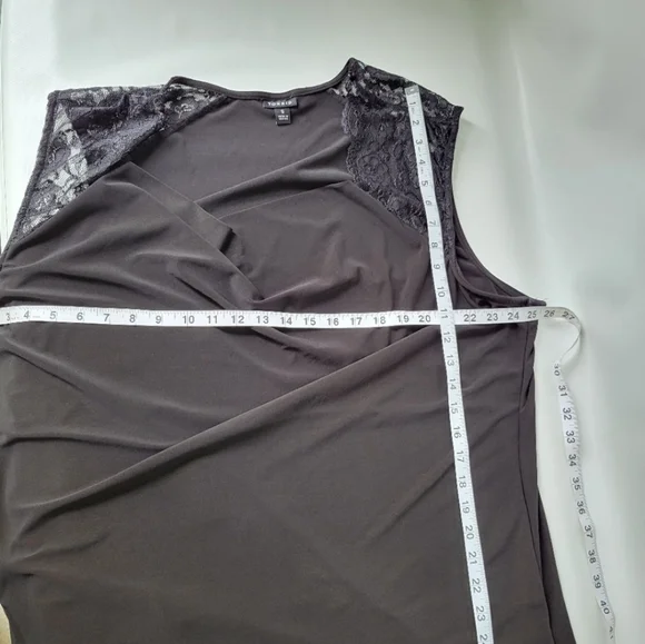 TORRID Like New Sleeveless Top Lace Detailing Sz 5/5X - Picture 10 of 12